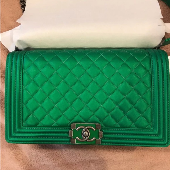 CHANEL Handbags - comment below